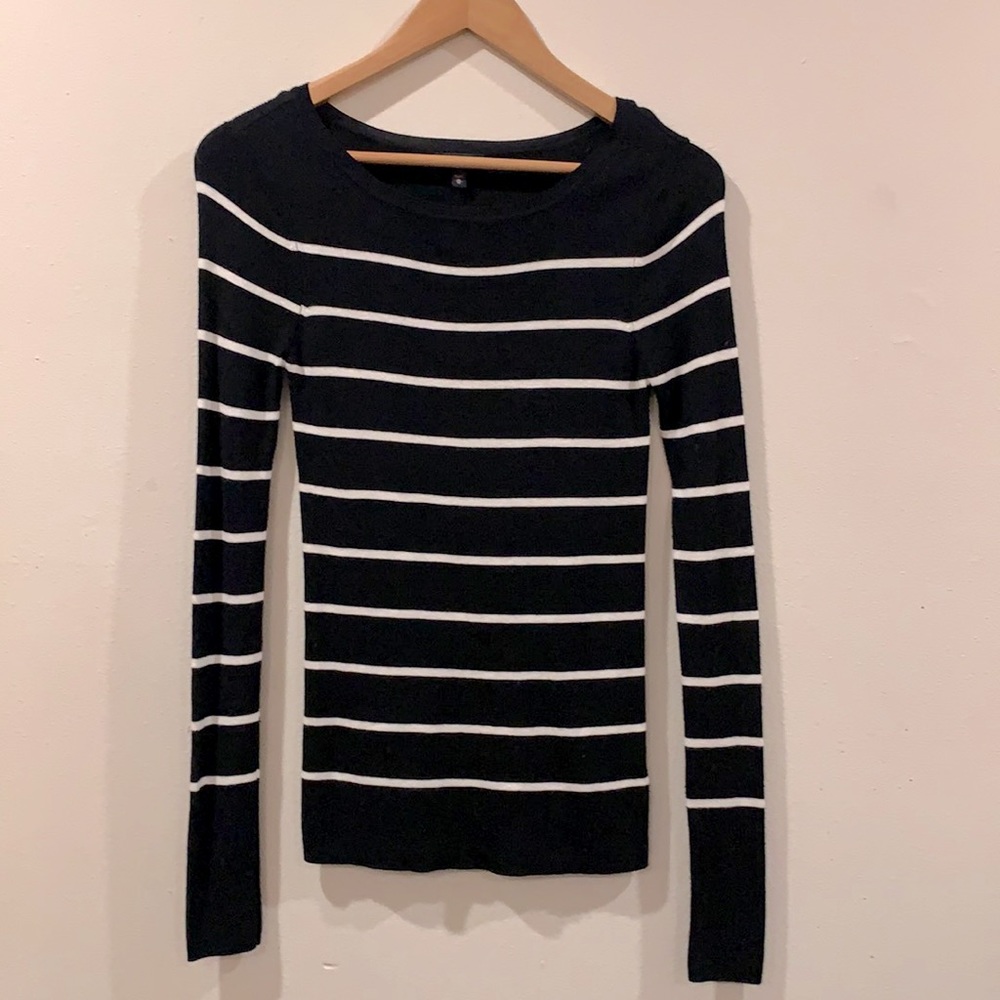 Express : woman’s sweater : NWOT